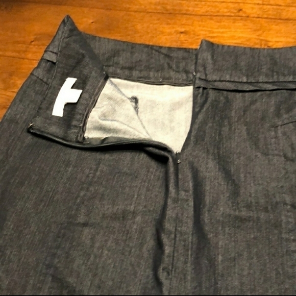 New York & Company Skirt Size 12 Navy Blue Career Office Back Slit Zip Up EUC - Picture 4 of 12